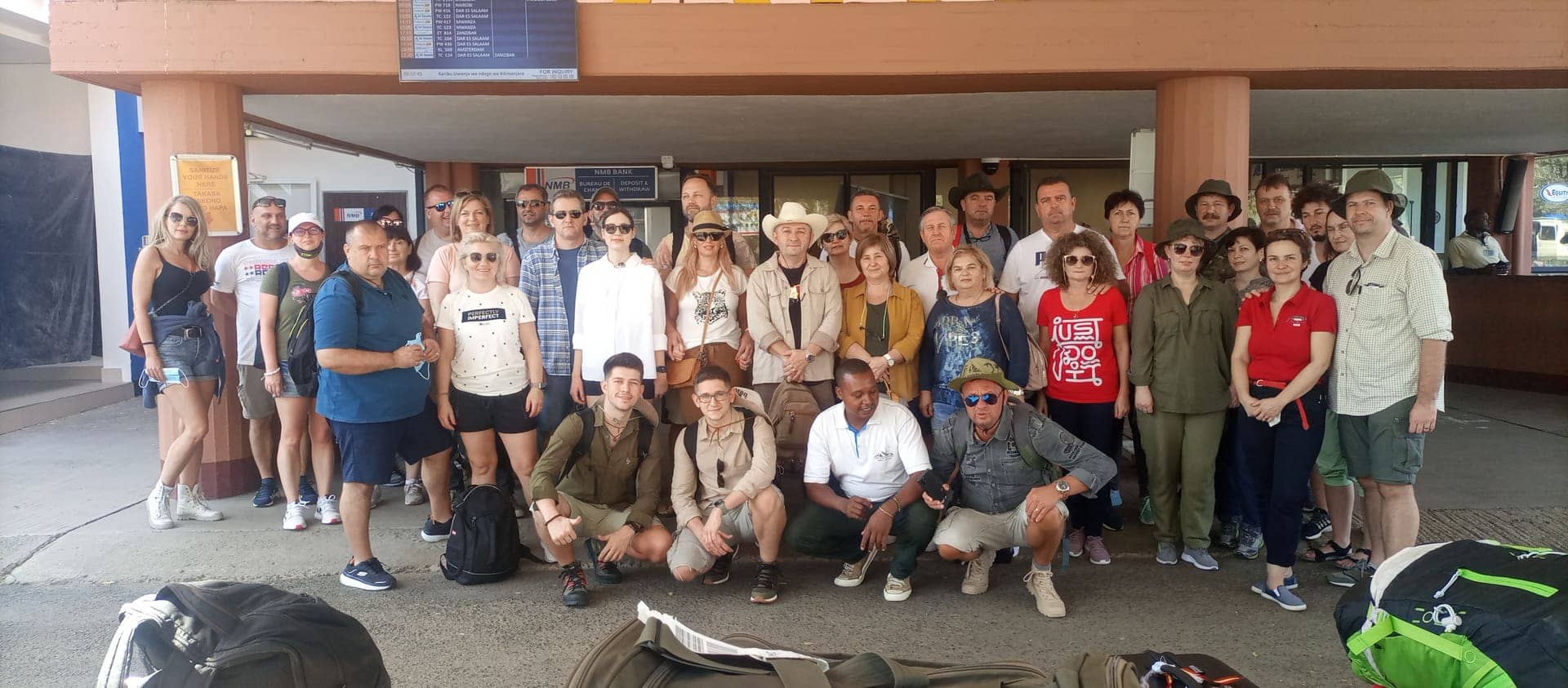 A full tour group with their guides before heading into the bush