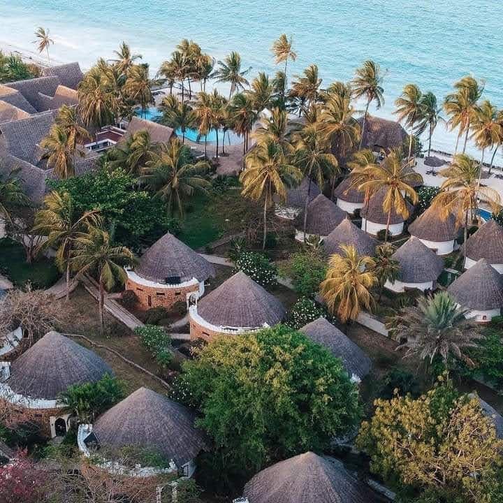 9-Day Beach, City & Bush